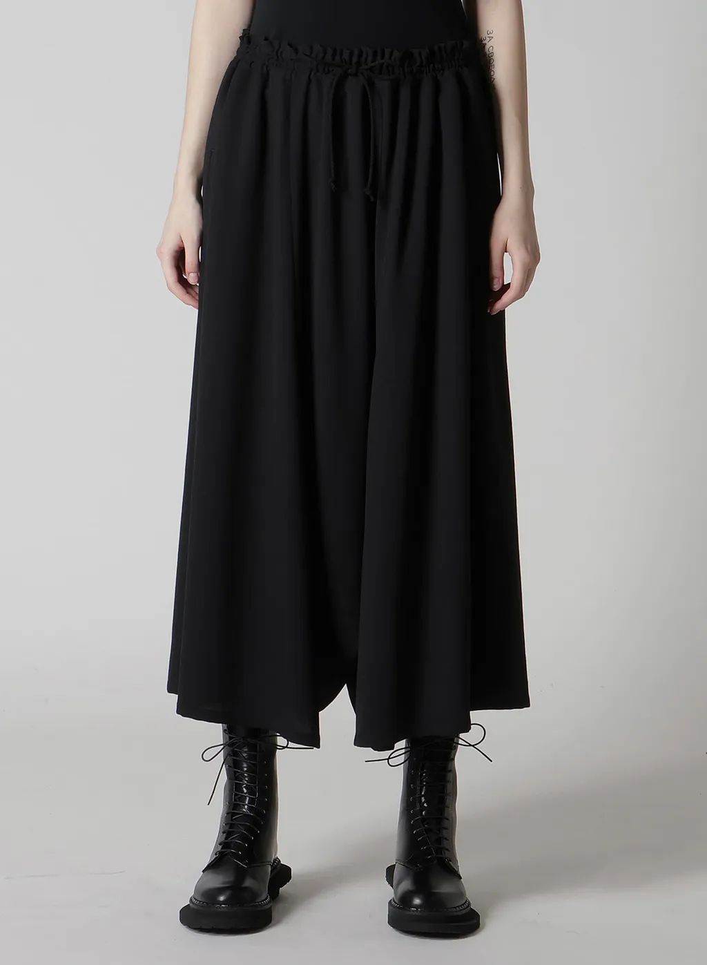 Wool Serge Gather Pants
