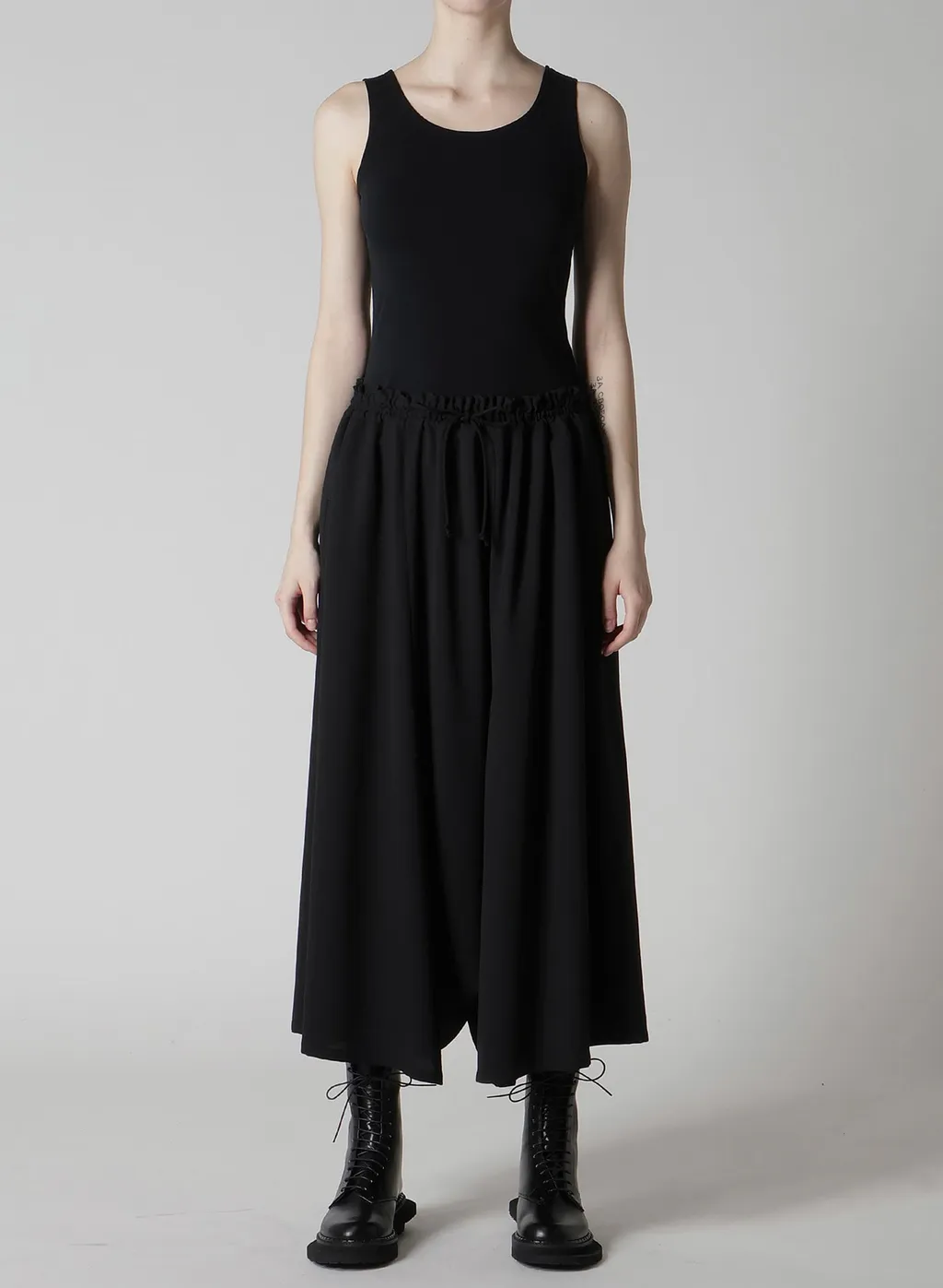 Wool Serge Gather Pants