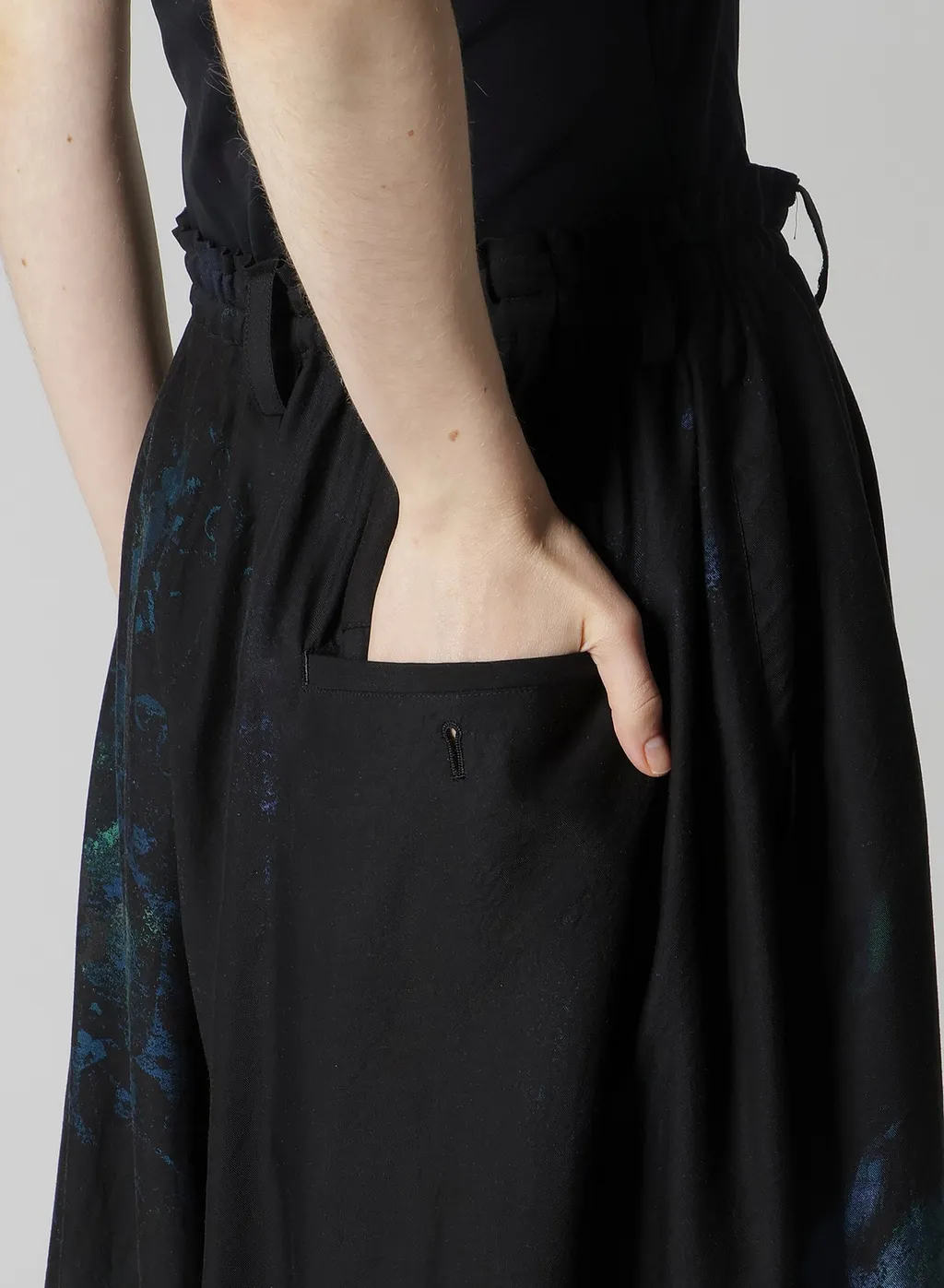 Flower/Lace-Preint Dungaree Twill Pants