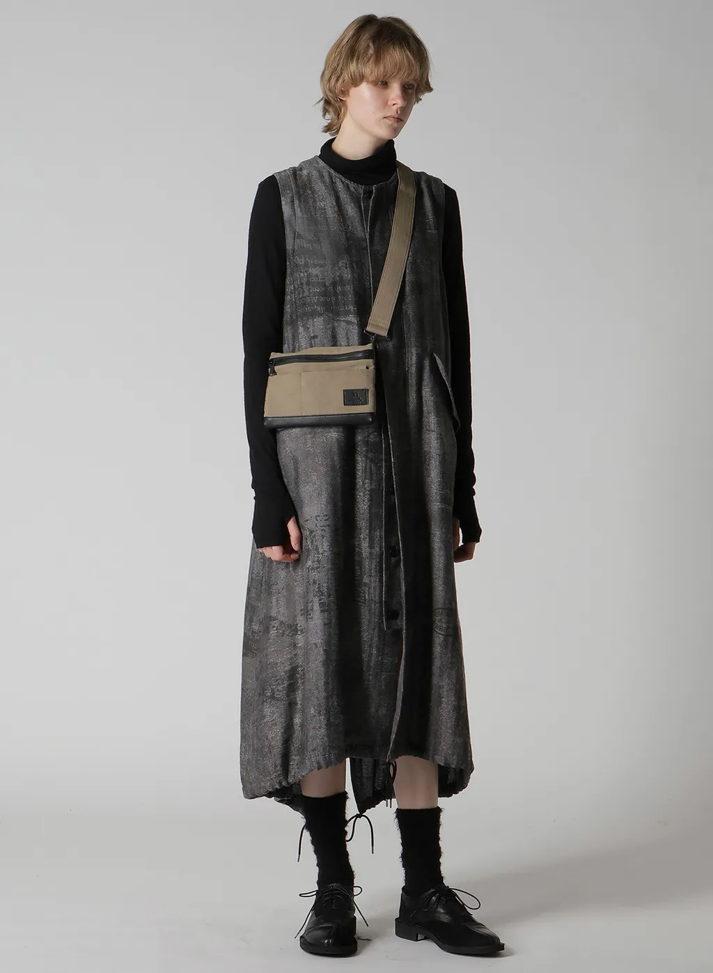 Cotton Linen Twill / Leather Sacoche
