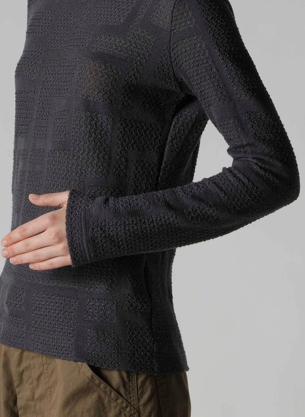 Geometric Sheer Jq Round Neck Long Sleeve T