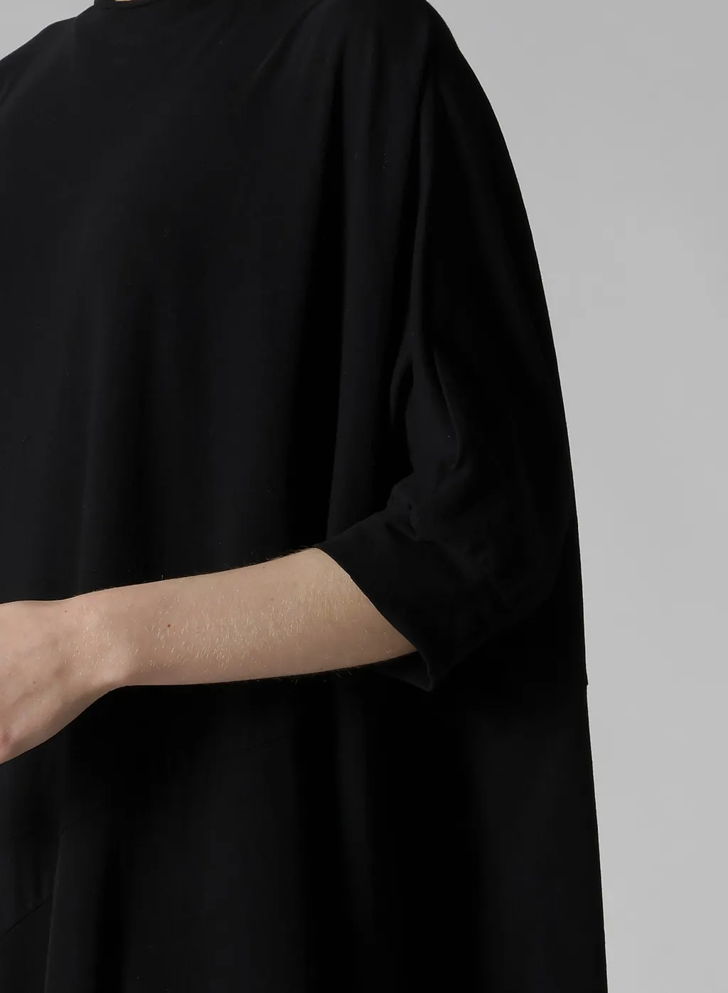 Hard-Twisted Jersey Asymmetric Dolman T