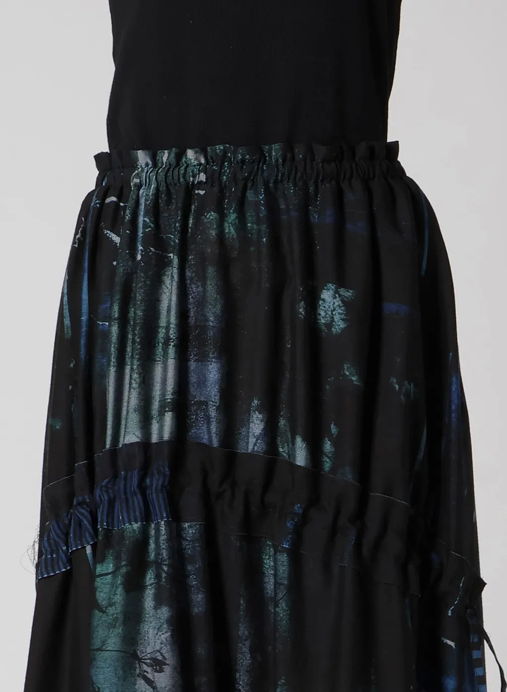 Cupro Blurry Flower Print Shirring Skirt