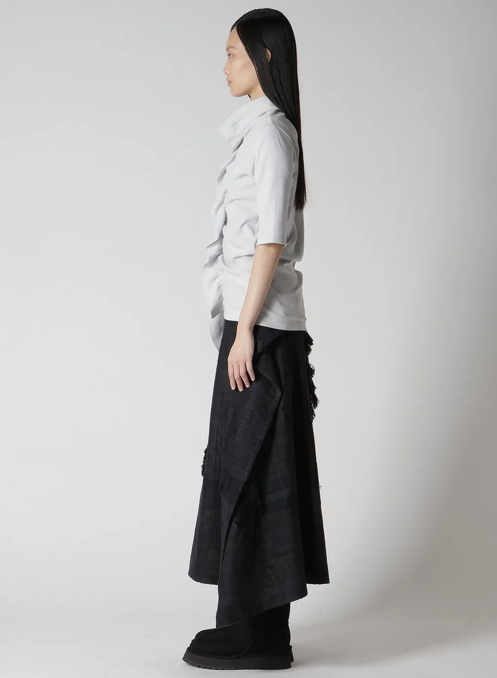 Hard-Twist Asymmetric High Neck Half Sleeve T
