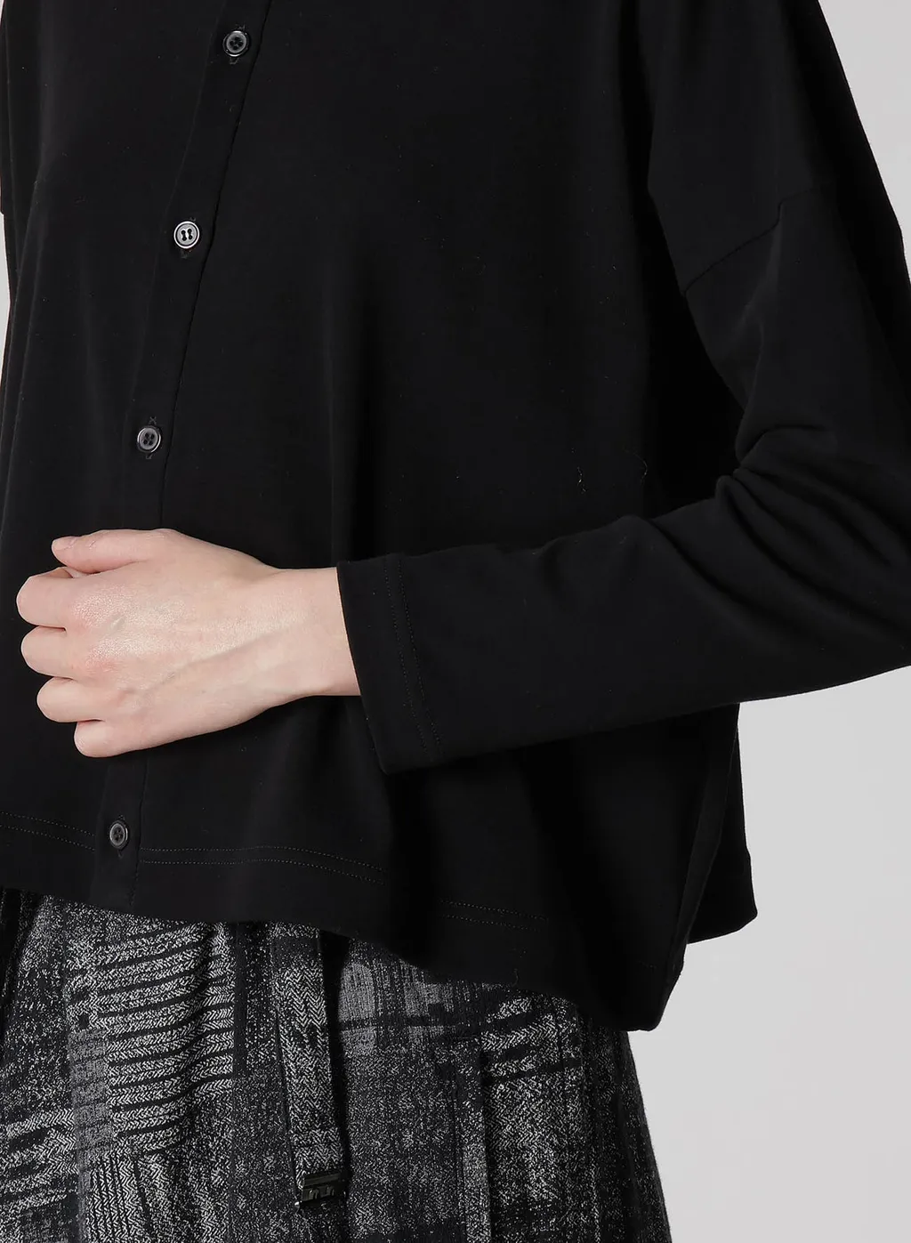 Hard-Twist Cropped Round Neck Cardigan