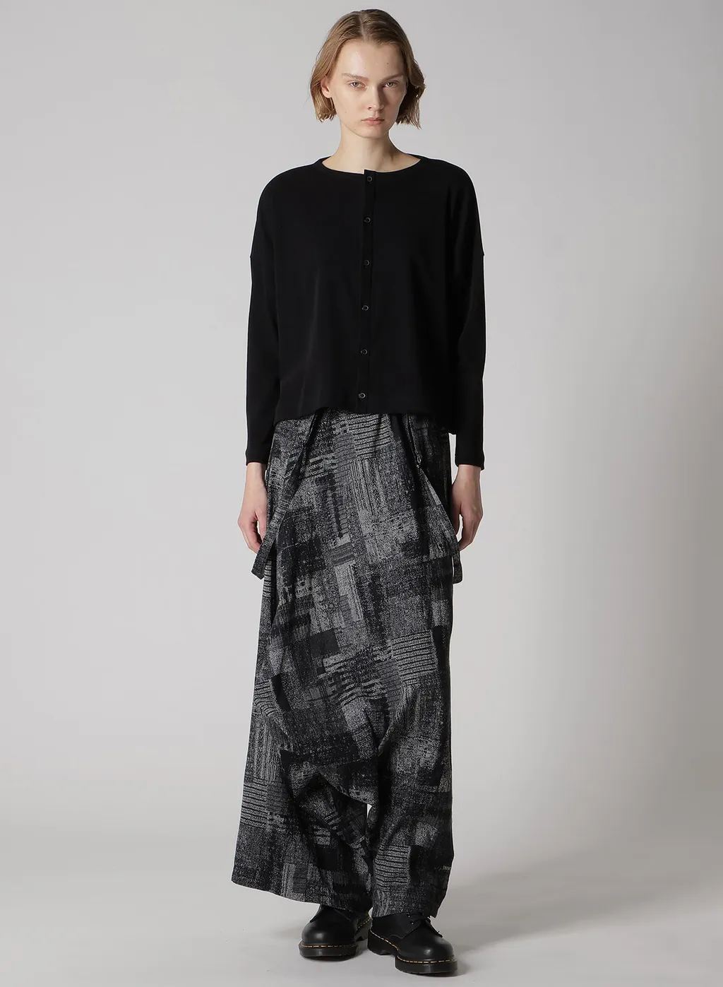 Hard-Twist Cropped Round Neck Cardigan