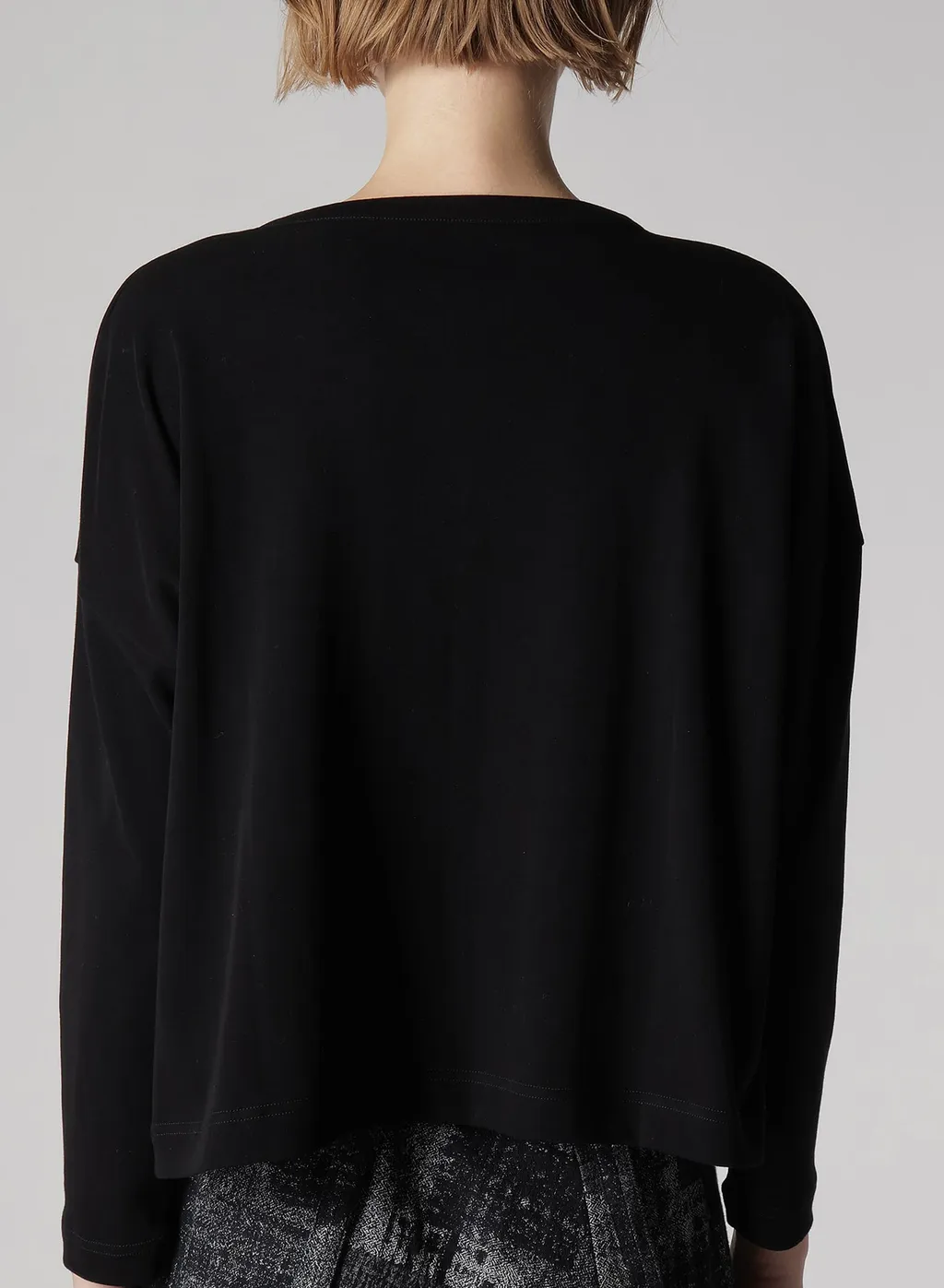Hard-Twist Cropped Round Neck Cardigan