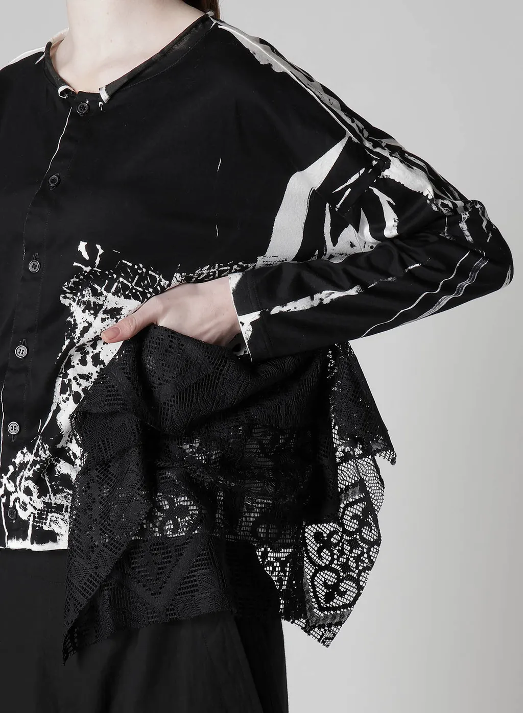 Cotton Lace/Print Side Pocket Cropped Cardigan
