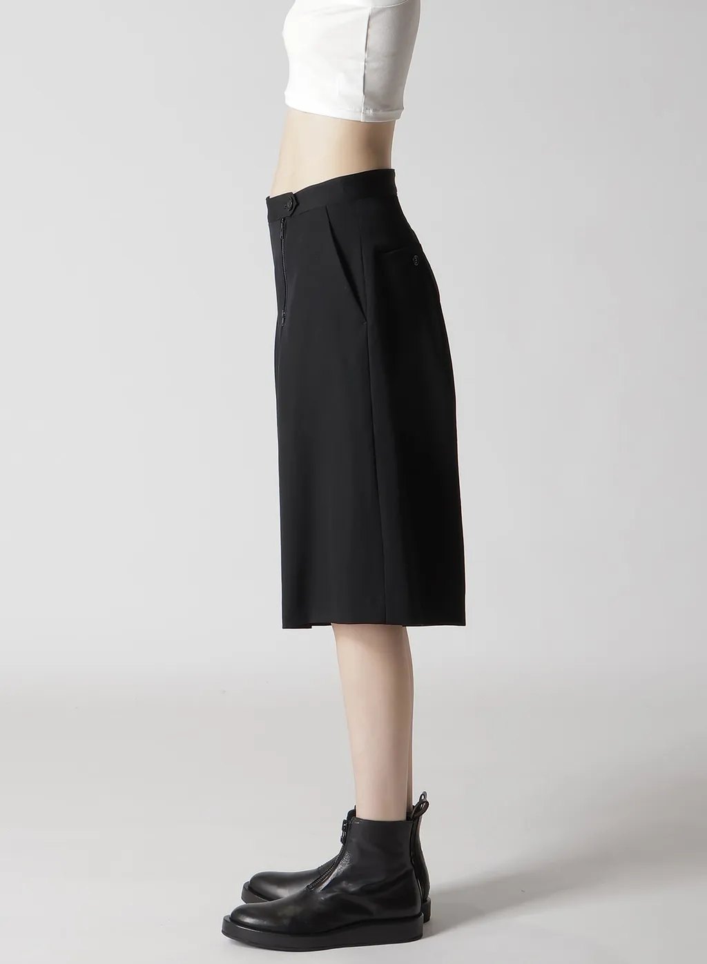 Wool Gabardine Zip Tucked Short Pants