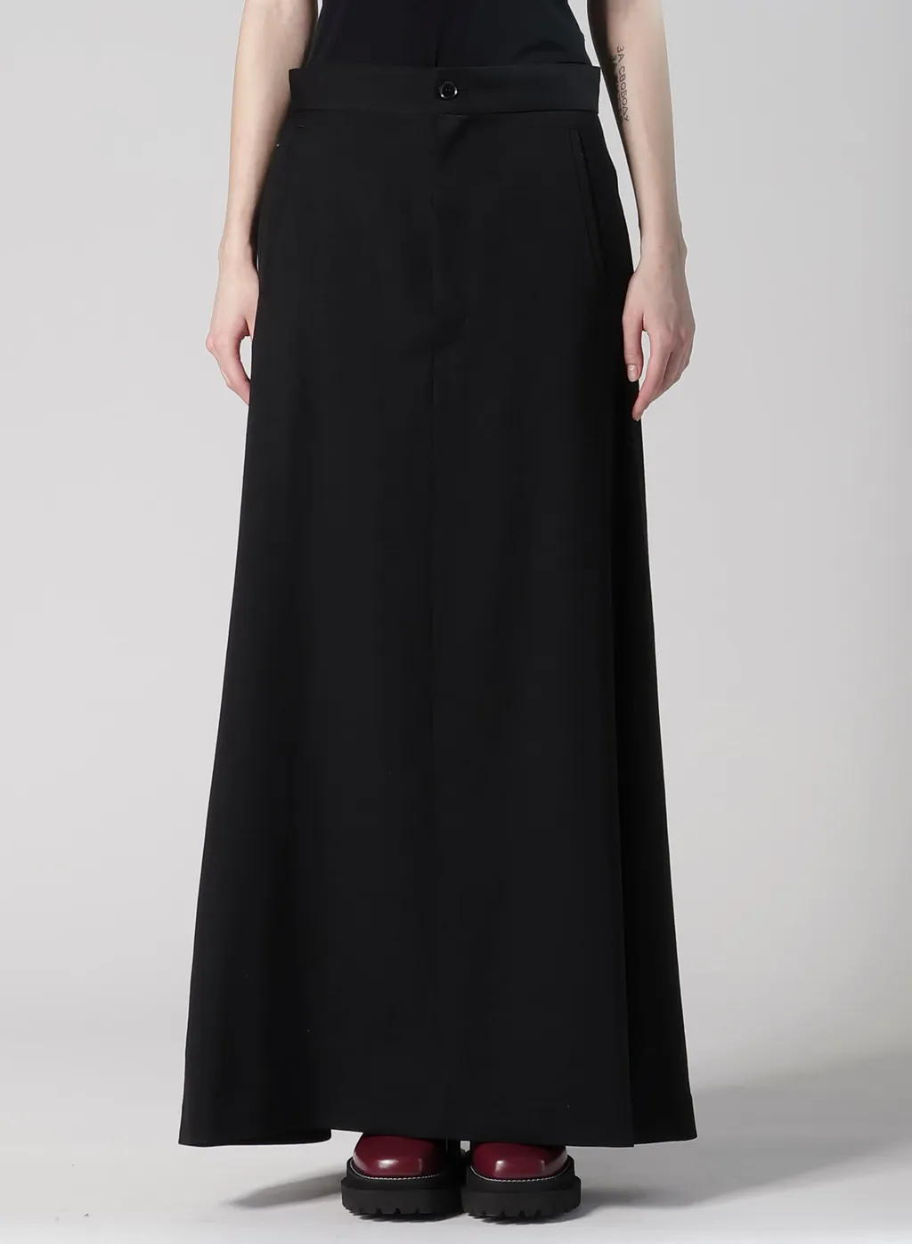 Wool Gabardine Line Skirt