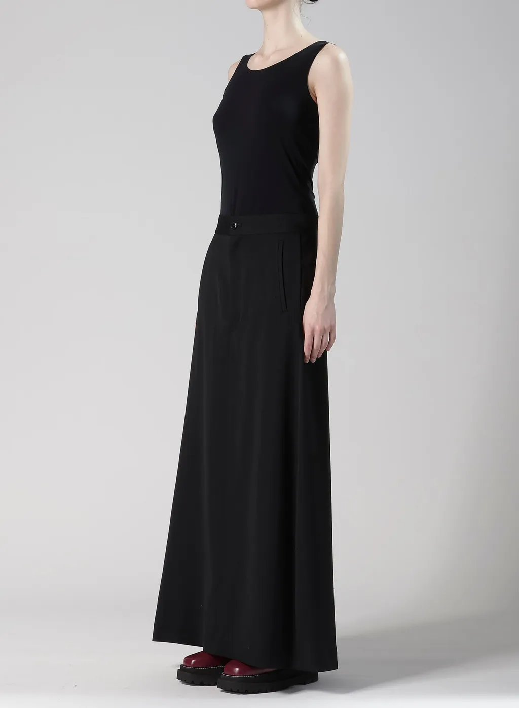 Wool Gabardine Line Skirt