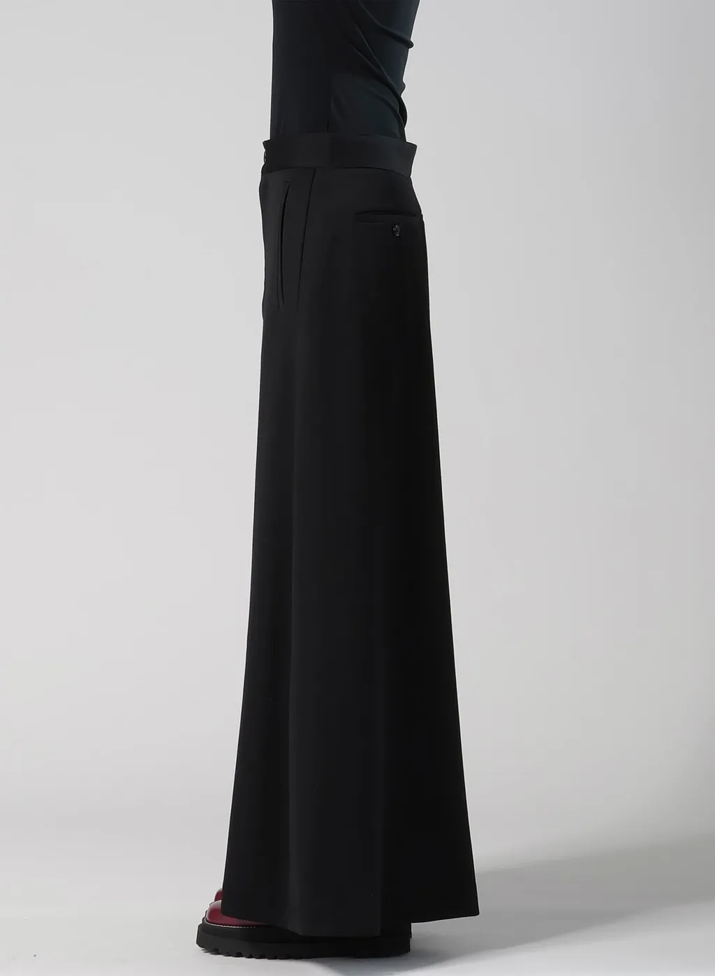 Wool Gabardine Line Skirt