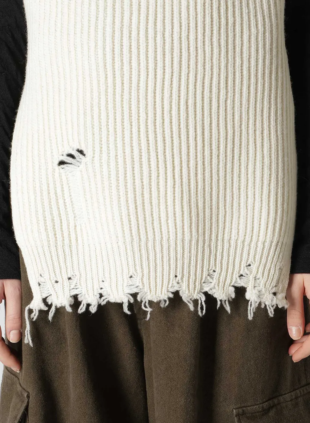 Lamb Wool Damaged Knit Vest