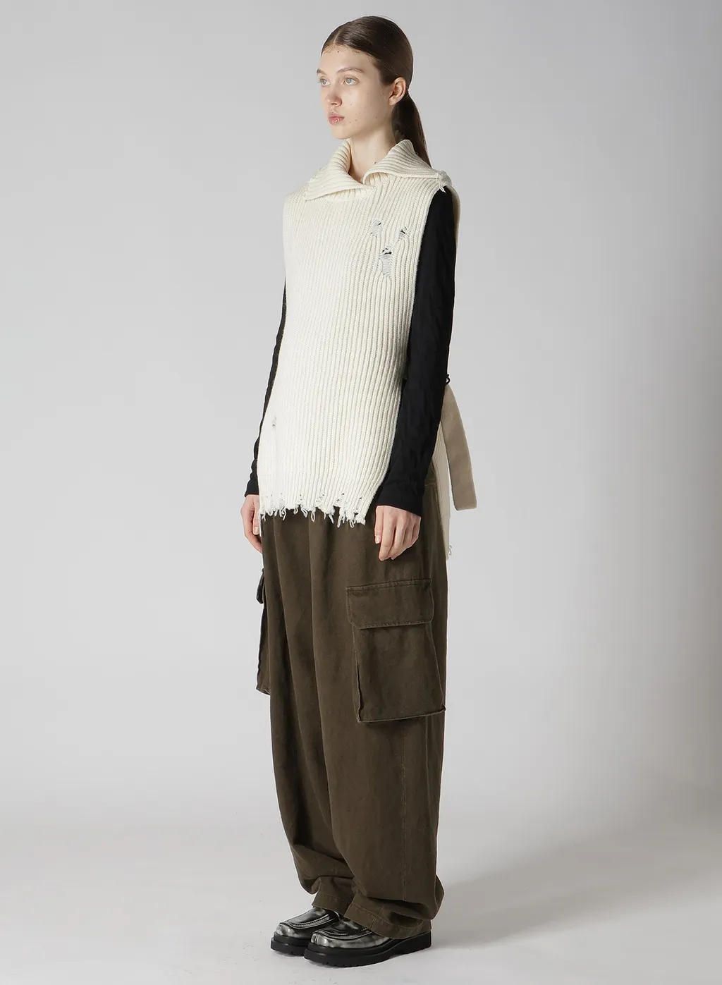 Lamb Wool Damaged Knit Vest
