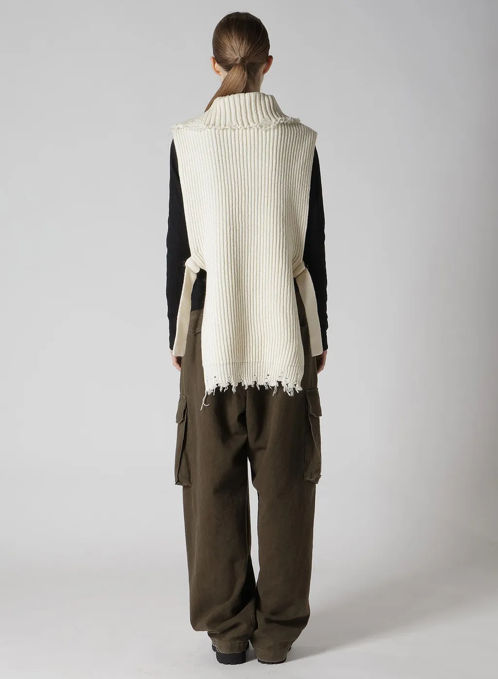 Lamb Wool Damaged Knit Vest