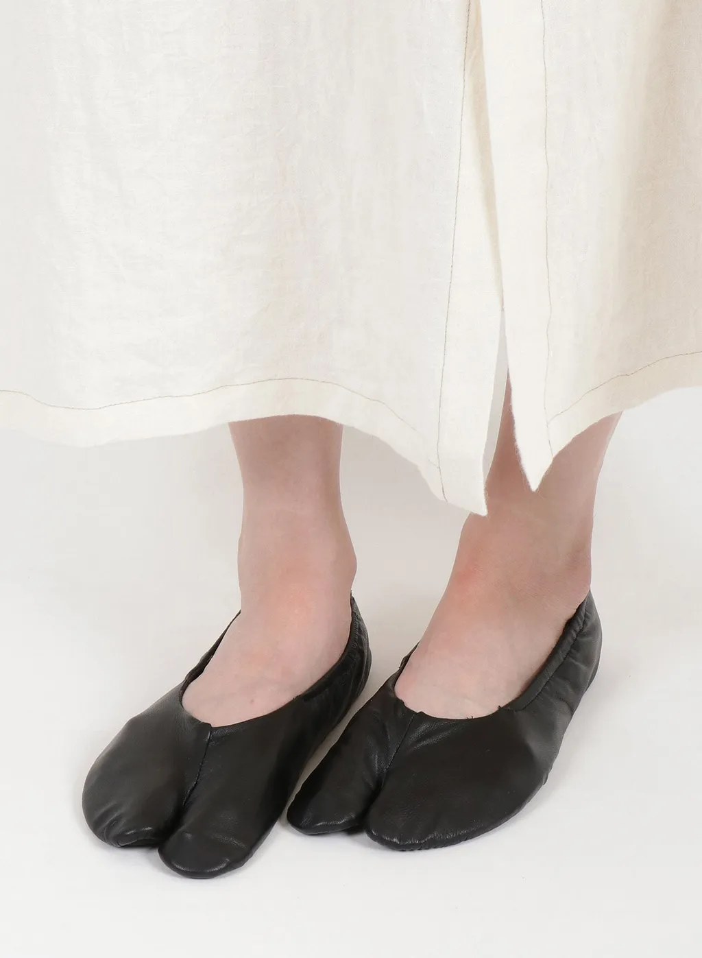 Lamb Leather Tabi Room Shoes