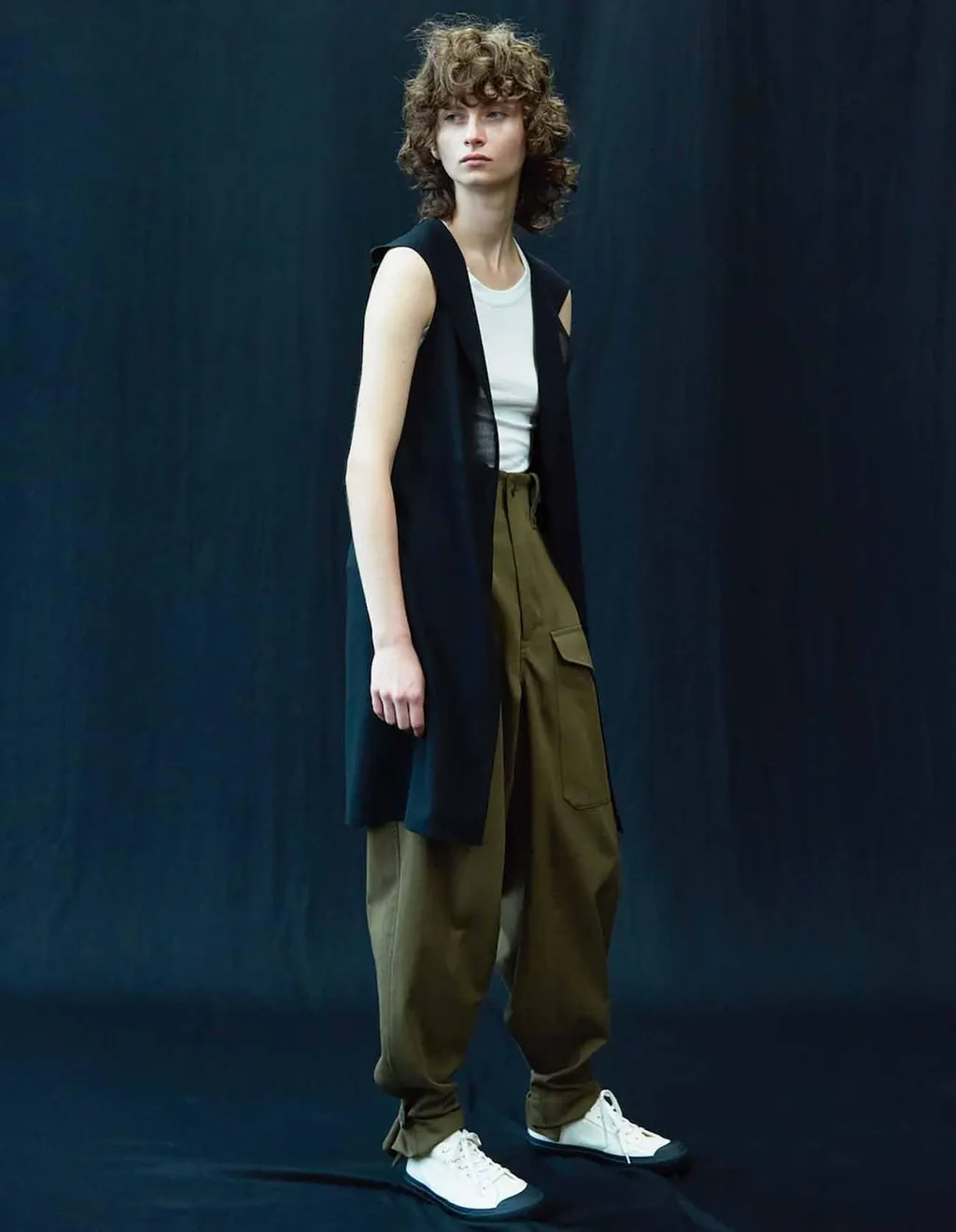 No.9 Canvas Flat Sneakers