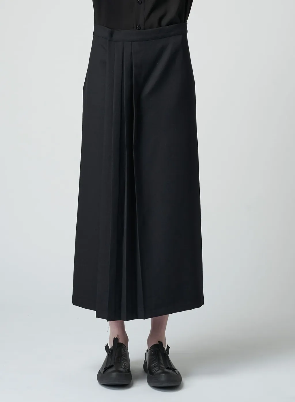 Gabardine F Pleated Skirt