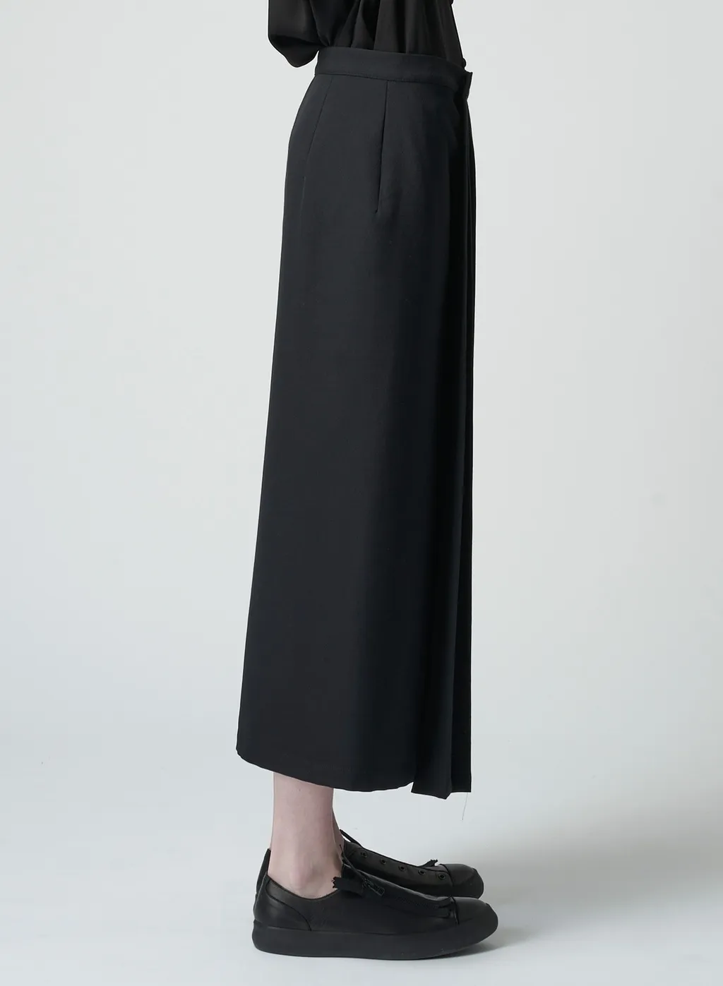 Gabardine F Pleated Skirt