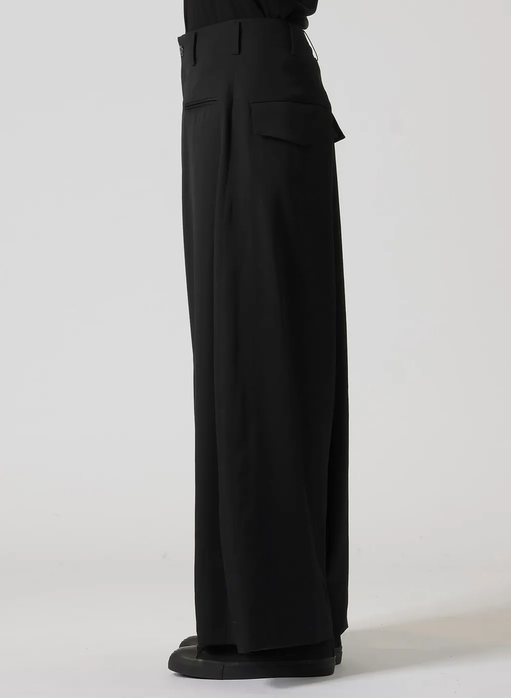 Gabardine R-Backside Flare Wide Pants