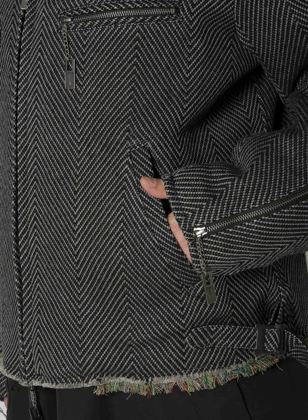 W/L Large Herringbone Hem Fringe Bouson