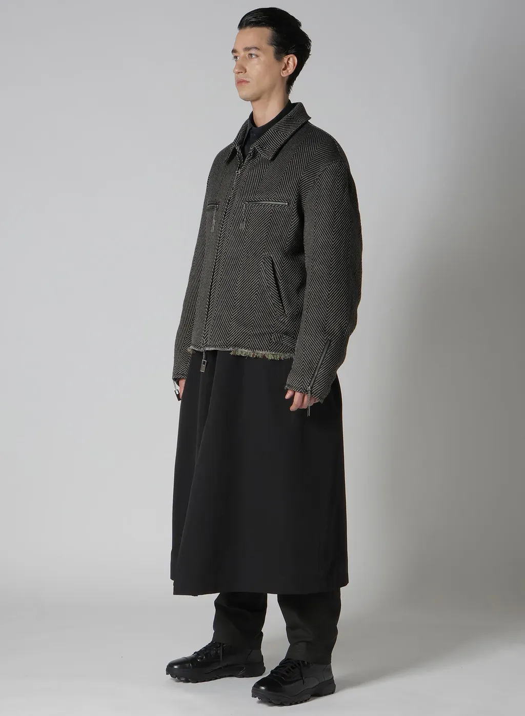 W/L Large Herringbone Hem Fringe Bouson