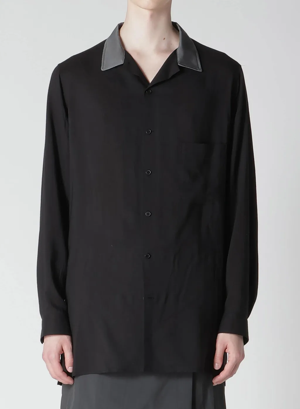 Cellulose Loan Open Collar B W/ Differnt Fabric