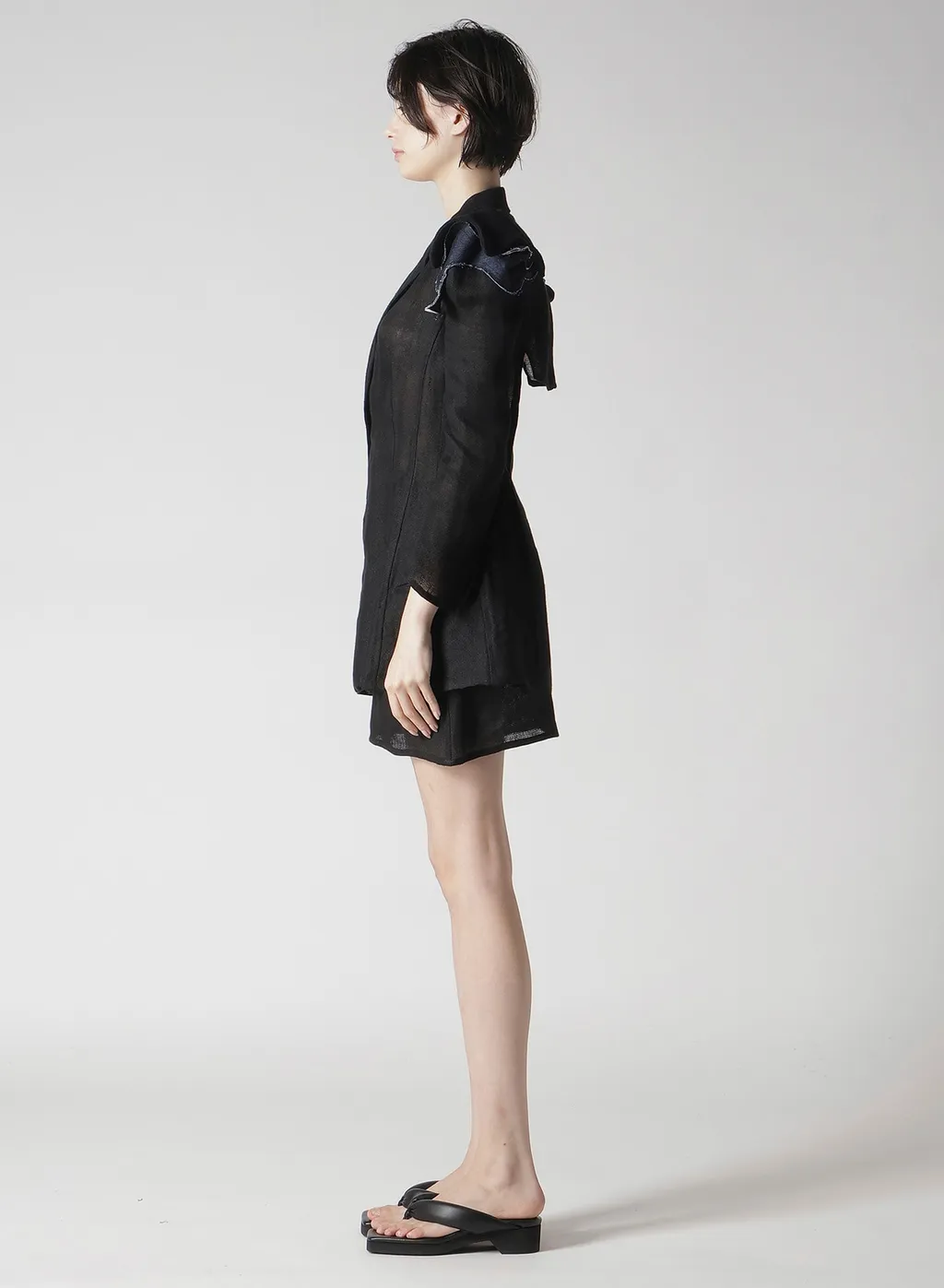Li Double Gauze Shoulder Motif Jacket