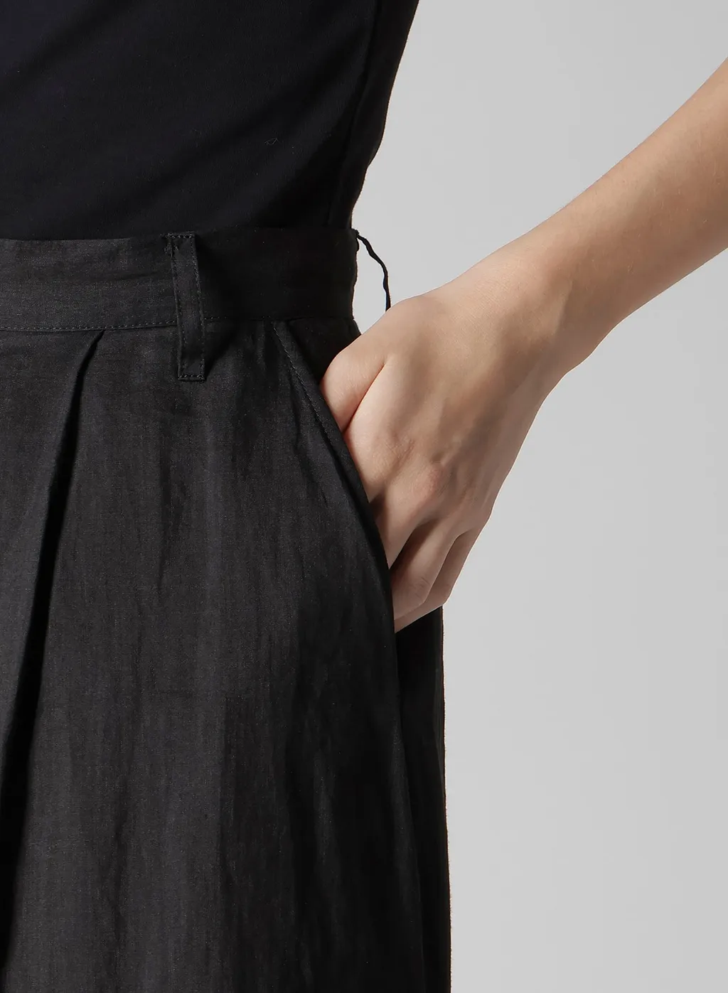 Chain Motif Short Pants