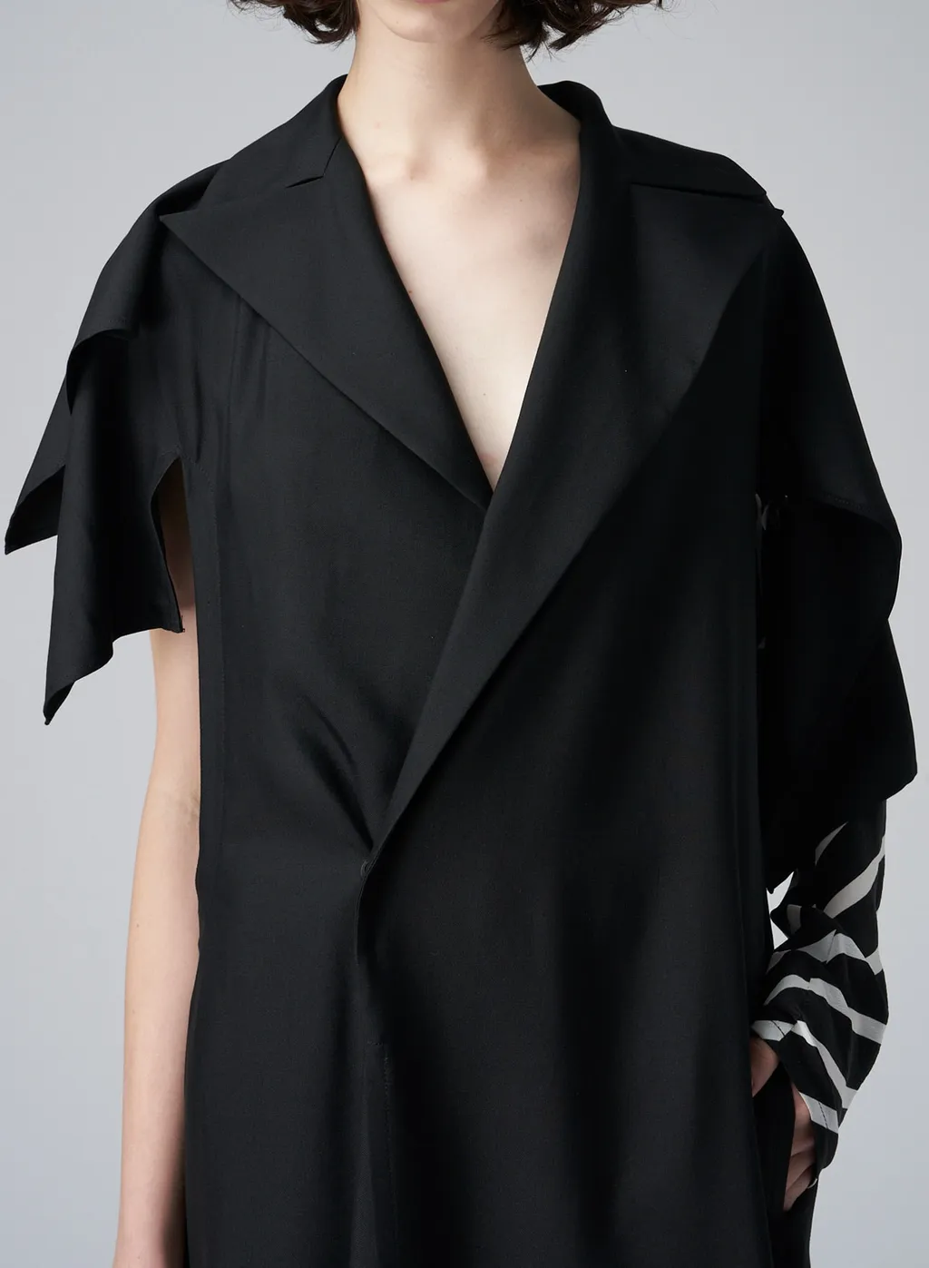 <411/1>+<412/1> Side Open Draped Coat