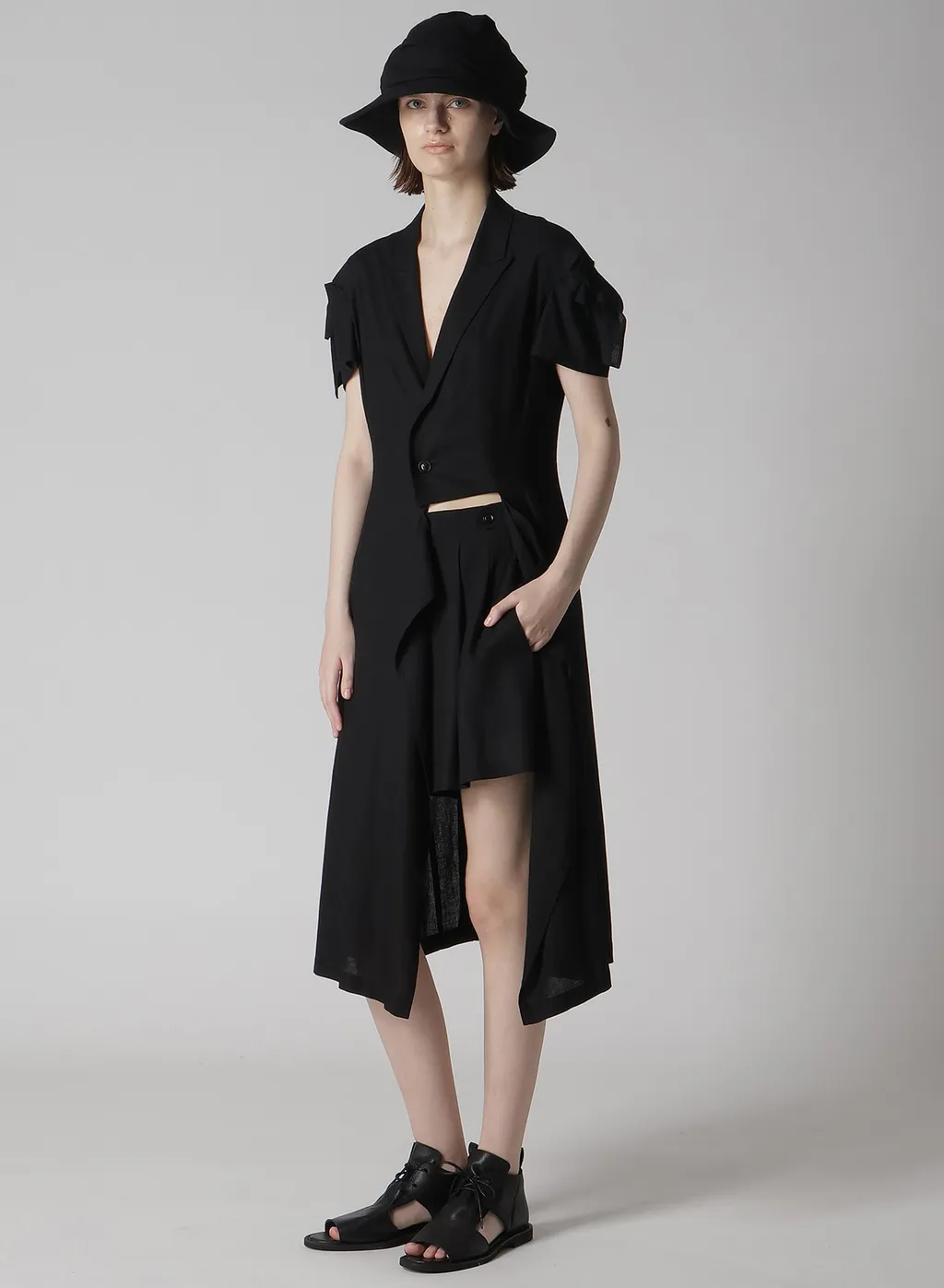 Rayon/Linen Sheeting Short Pants