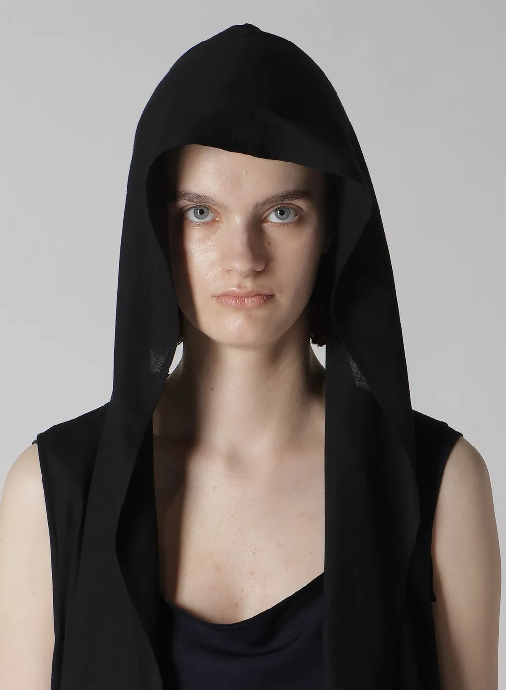 Rayon/Linen Sheeting Hoodie Vest