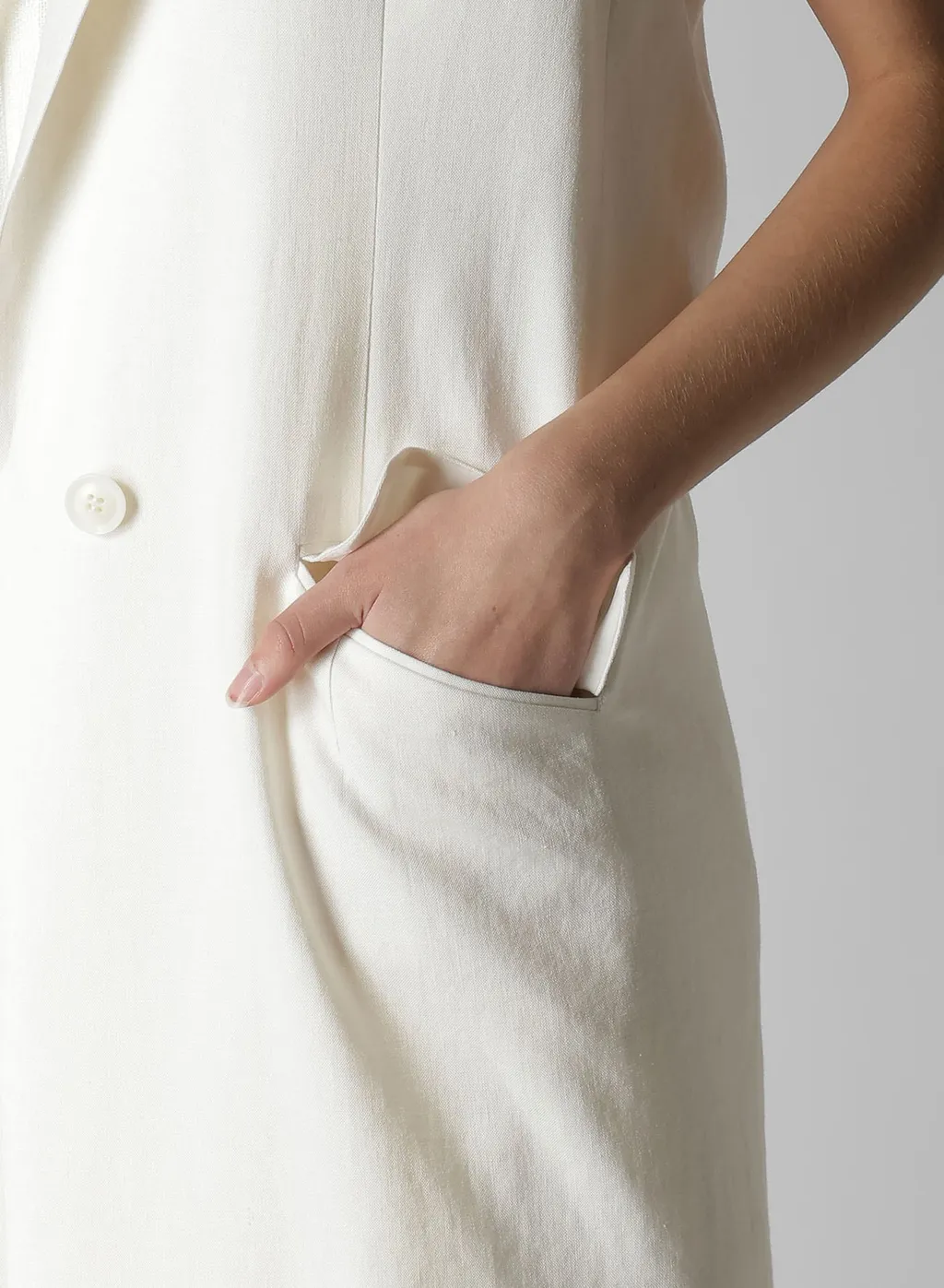 Ry/Li Canvas Sleeveless Asymmeteric Jacket