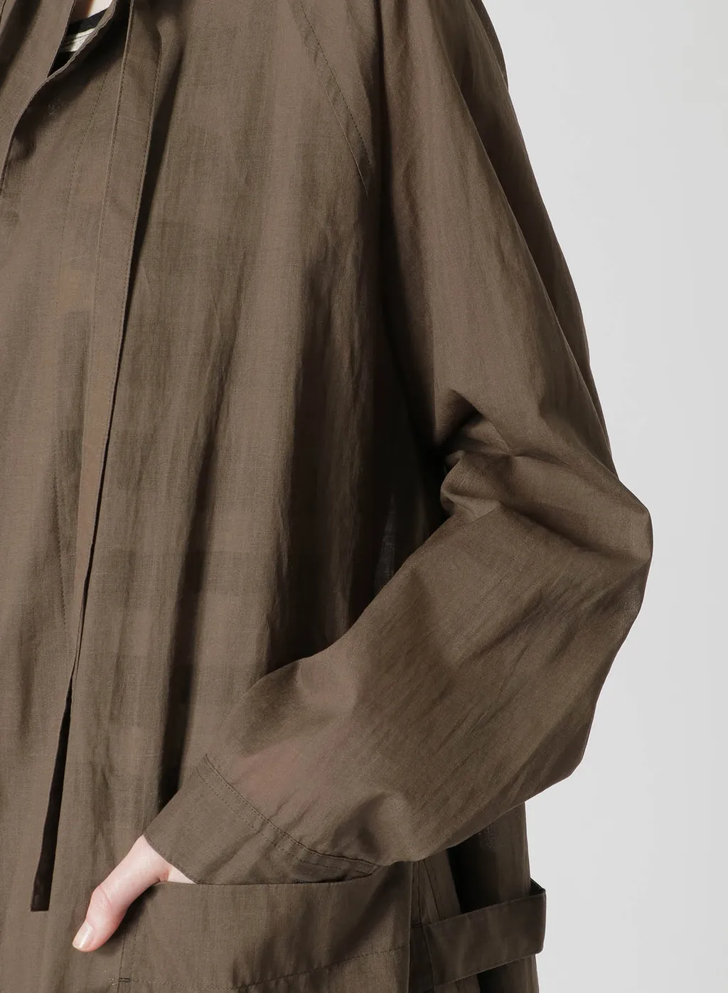 Ramie Oil Lawn Surgical Gown