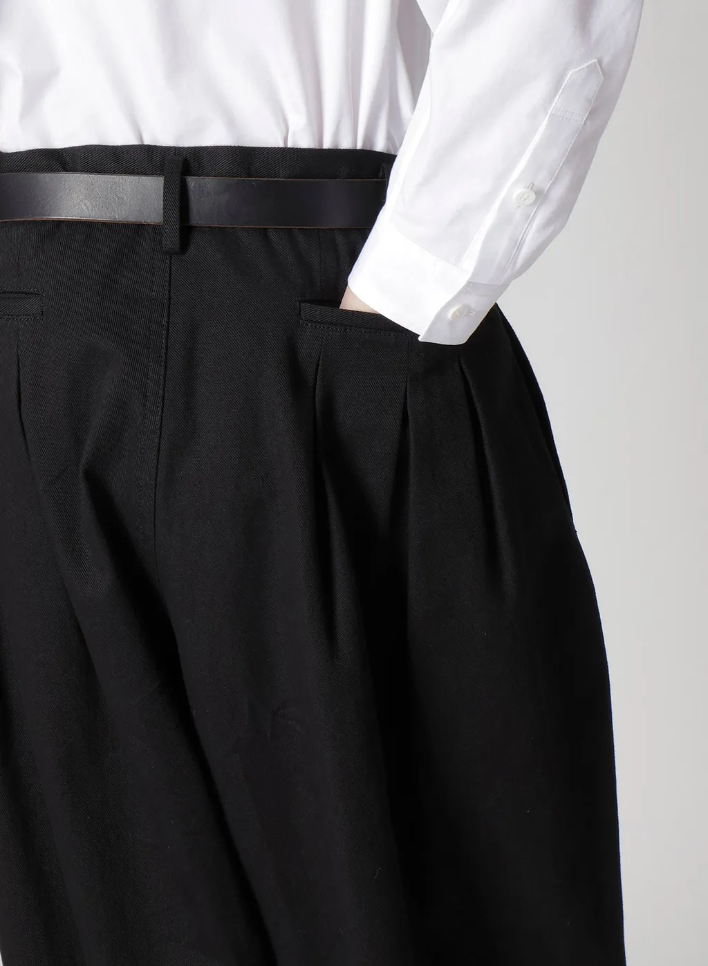 Katsuragi 12-Tucks Pants