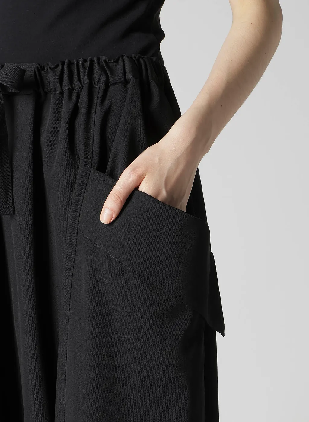Gabardine Big Pocket Sarouel Pants