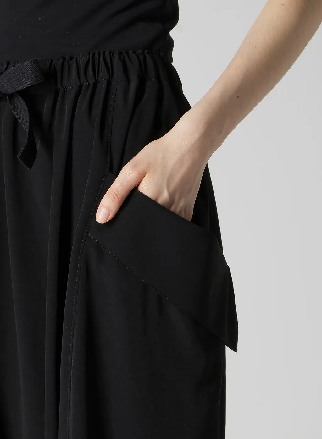 Ta/Pe Crepe De Chine Big Pocket Sarouel Pants