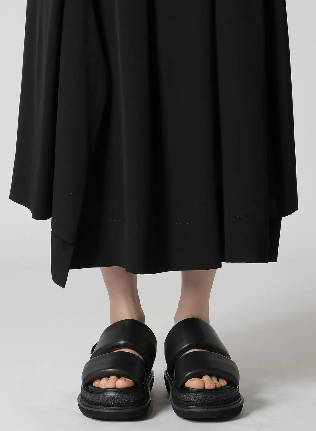 Ta/Pe Crepe De Chine Unbalanced Tuck Skirt