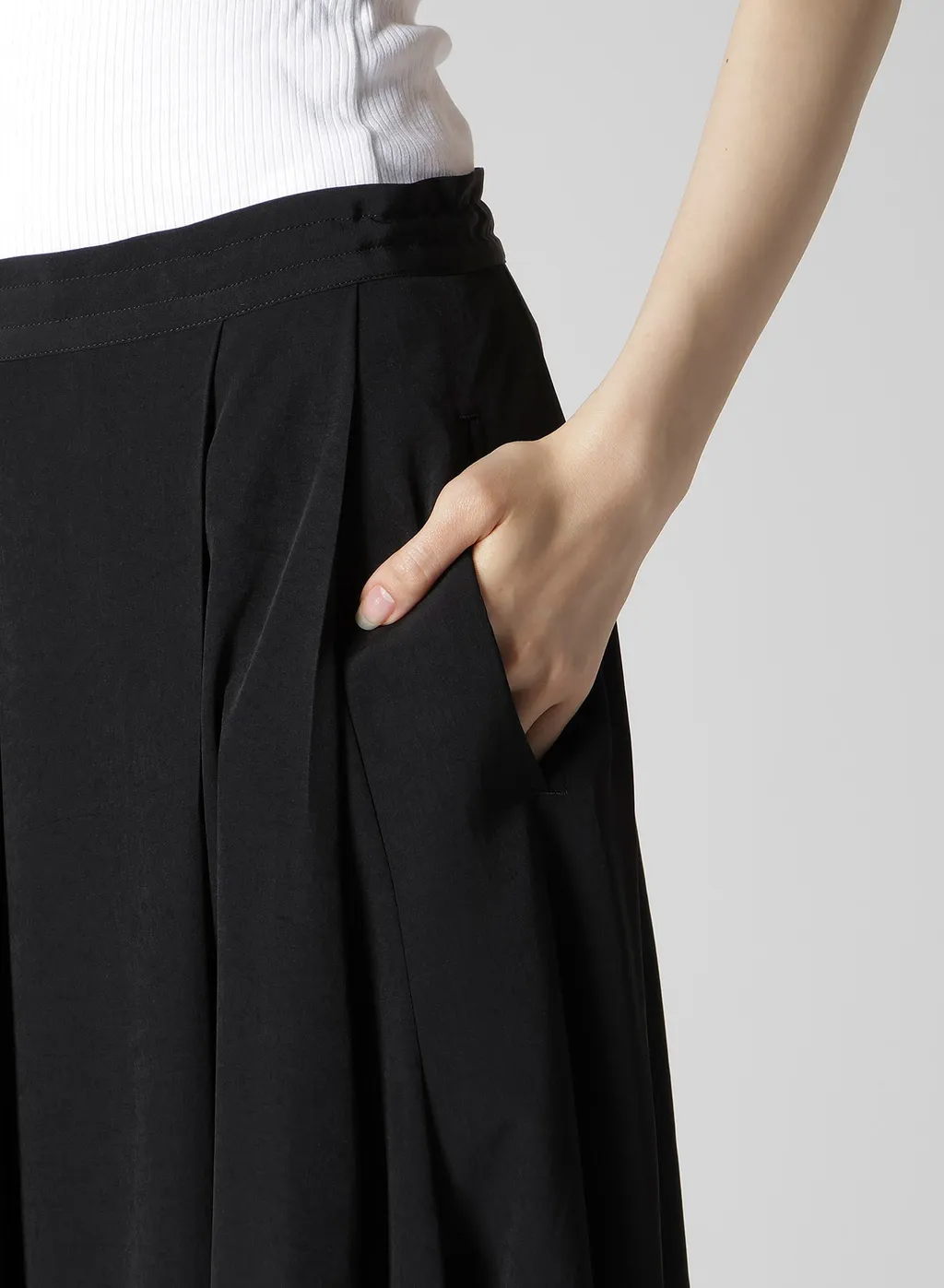 Ta/Pe Crepe De Chine Unbalanced Tuck Skirt