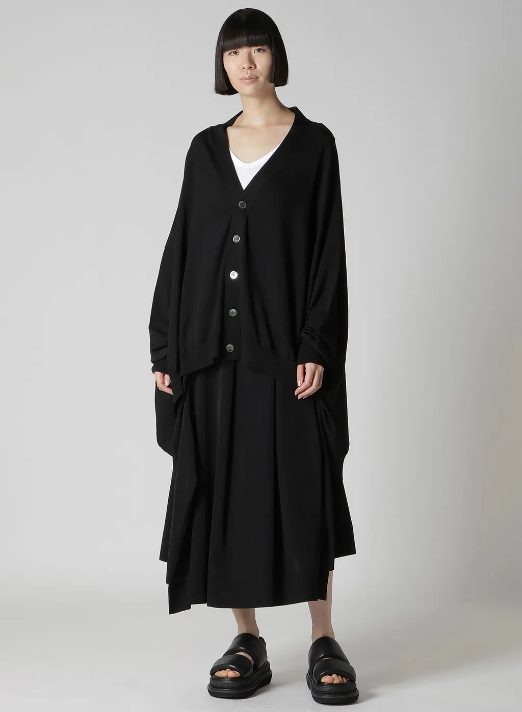 Ryo 18G V Neck Cardigan
