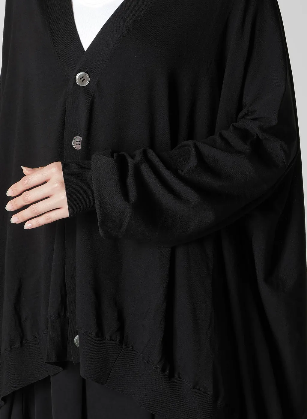 Ryo 18G V Neck Cardigan