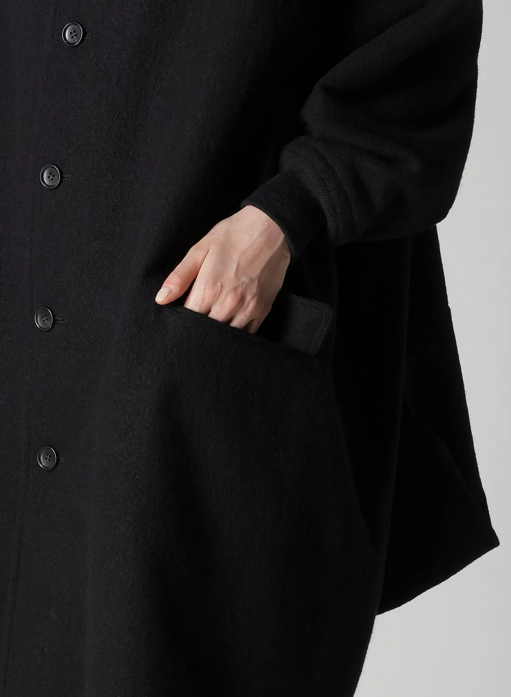 Shrinked Wool Serge Padded Drape Coat