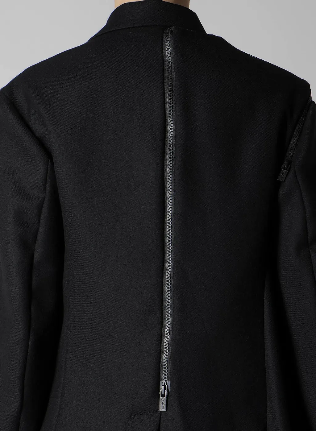 W/Saxony Zip Detail Jacket