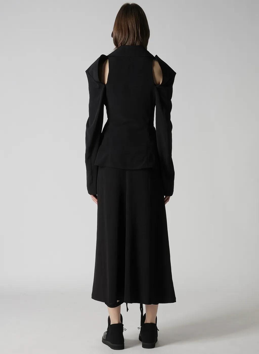 Ta/Pe Crepe De Chine O Shoulder Jacket