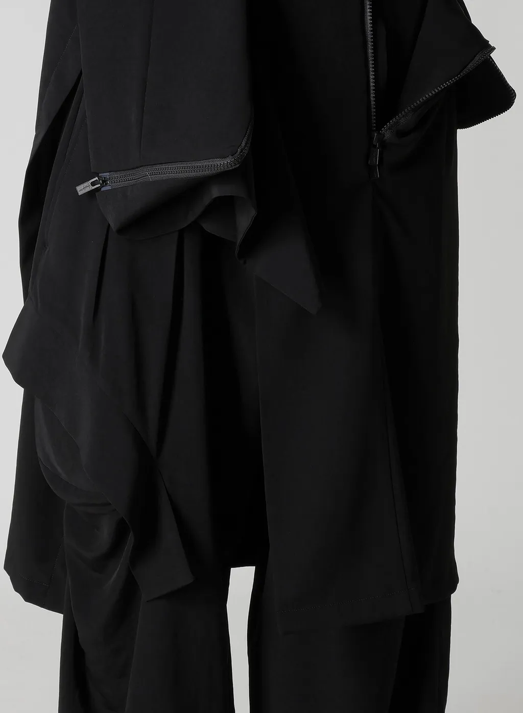 Ta/Pe Crepe De Chine Zip Detail Jacket
