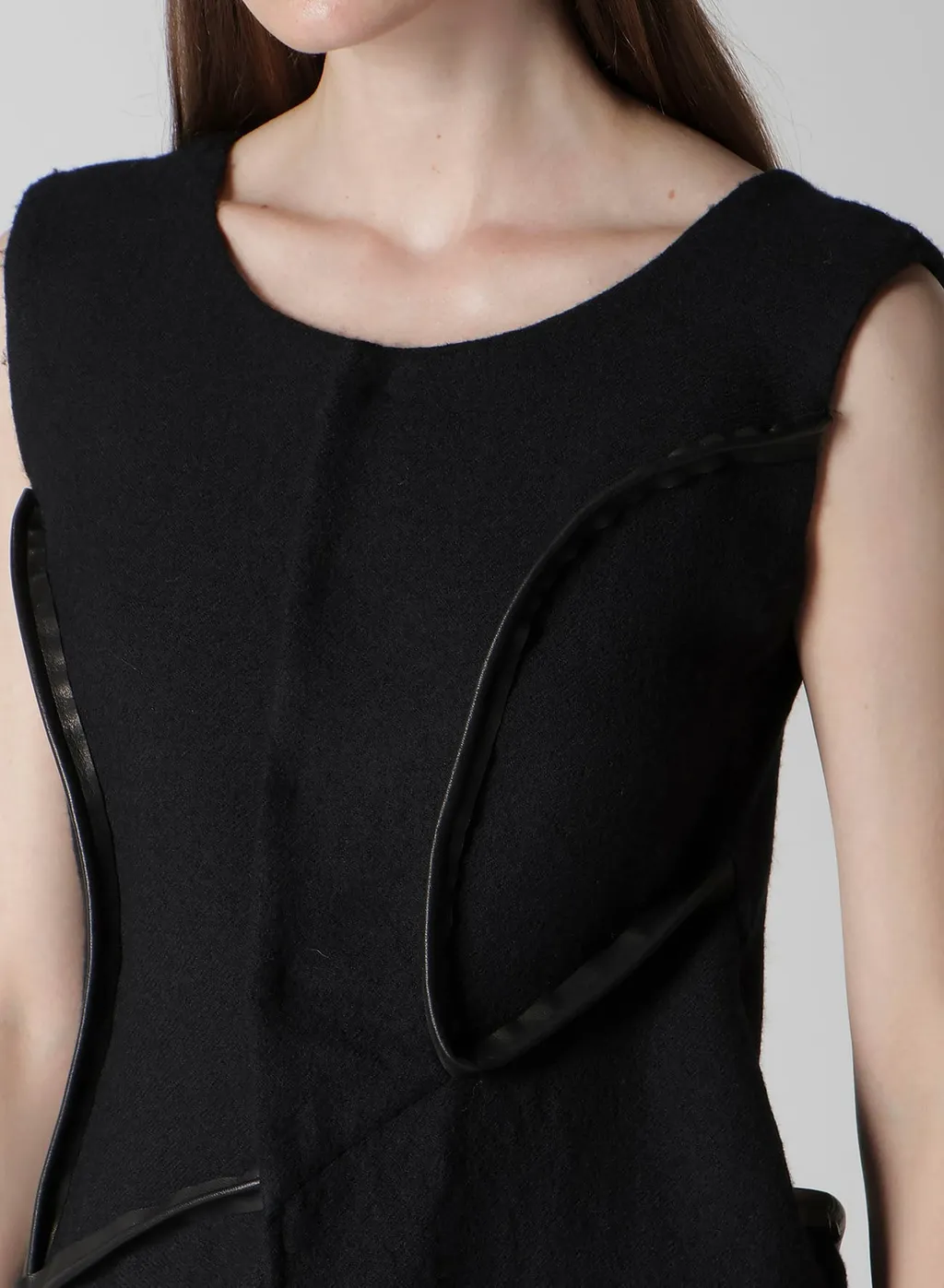 Wool Viyella Leather Piping Dress