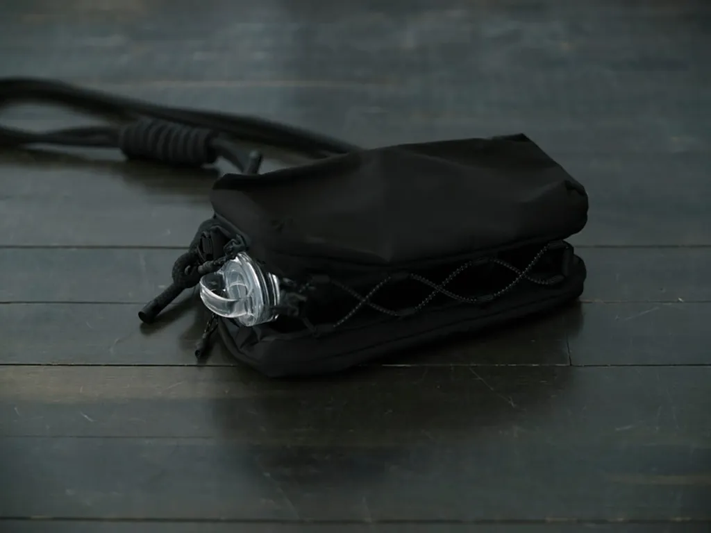 Regulation Yohji Yamamoto×Topologie Tech Sateen Bottle Sacoche