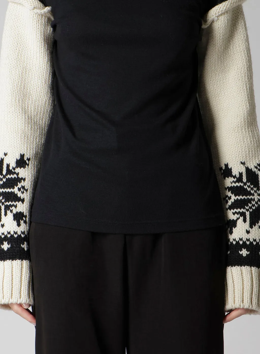 Wool Interlock Snow Pattern High Neck Po