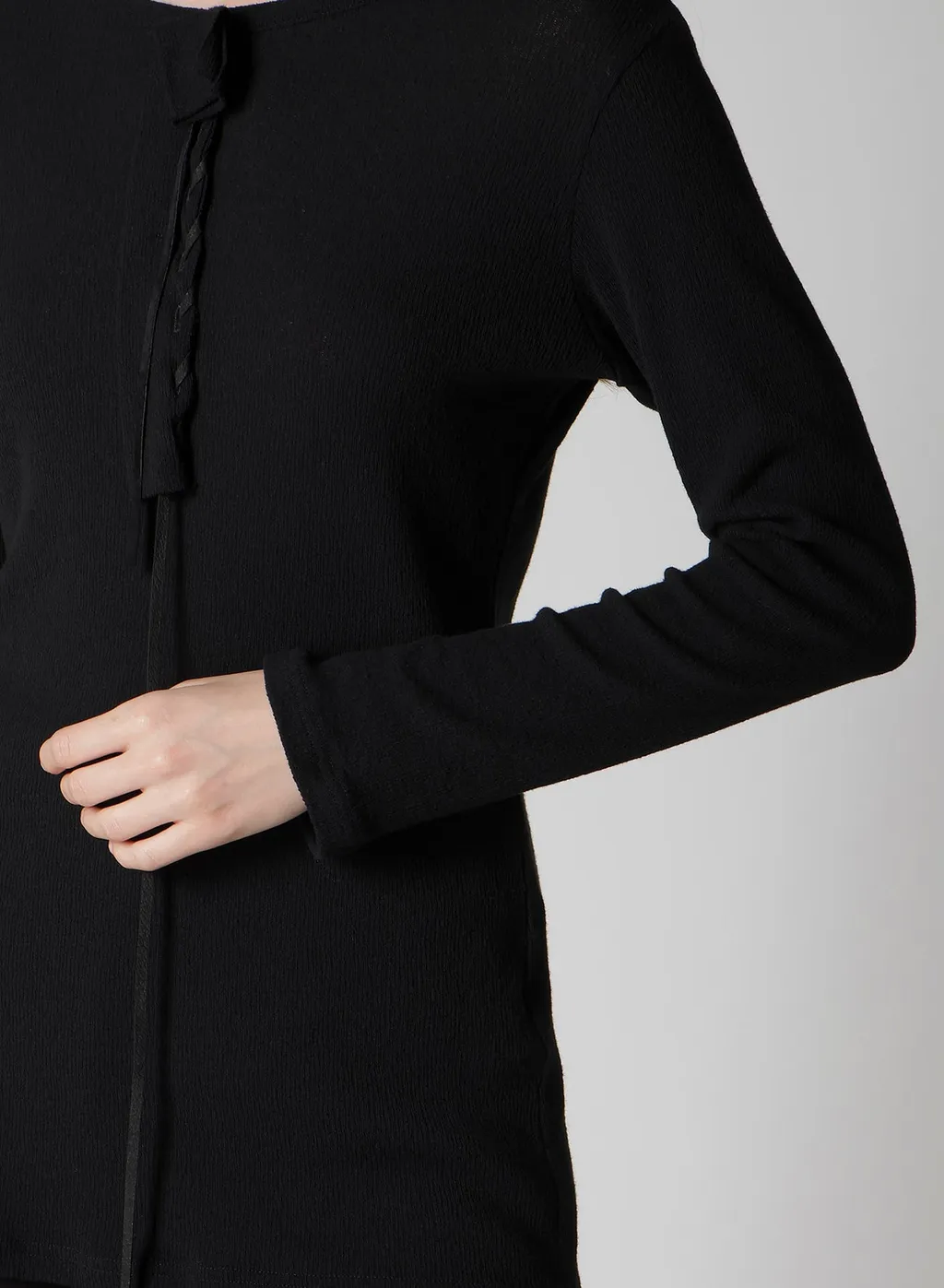High Twisted Links String Round Neck Po