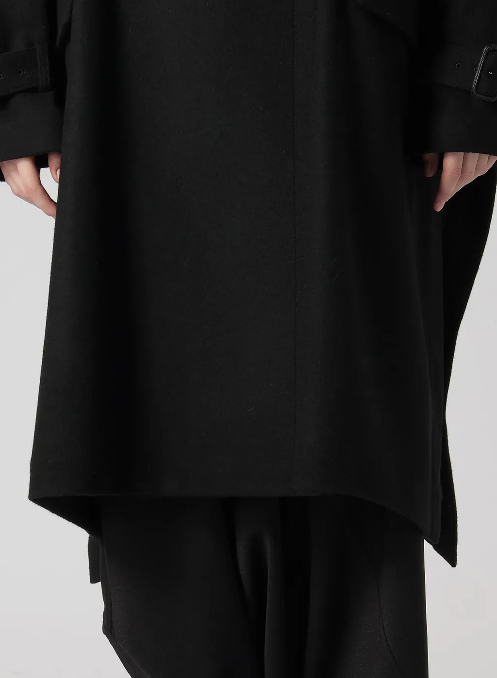 Melton R-Side Slit Coat